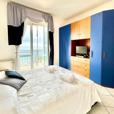 Appartement Hostdomus - Pietra Blu à Pietra Ligure Extérieur photo
