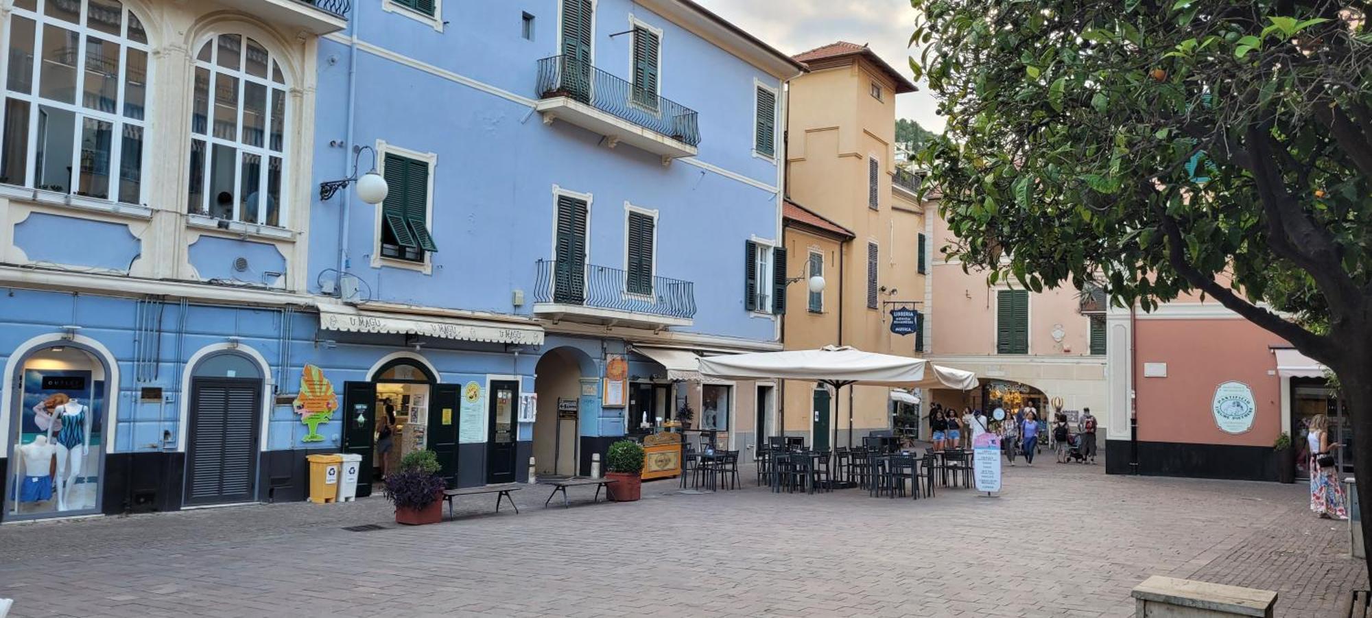 Appartement Hostdomus - Pietra Blu à Pietra Ligure Extérieur photo